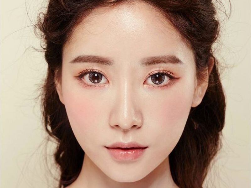 Sau khi cắt mí mở góc mắt sẽ giúp bạn tự tin hơn (Nguồn: Internet)