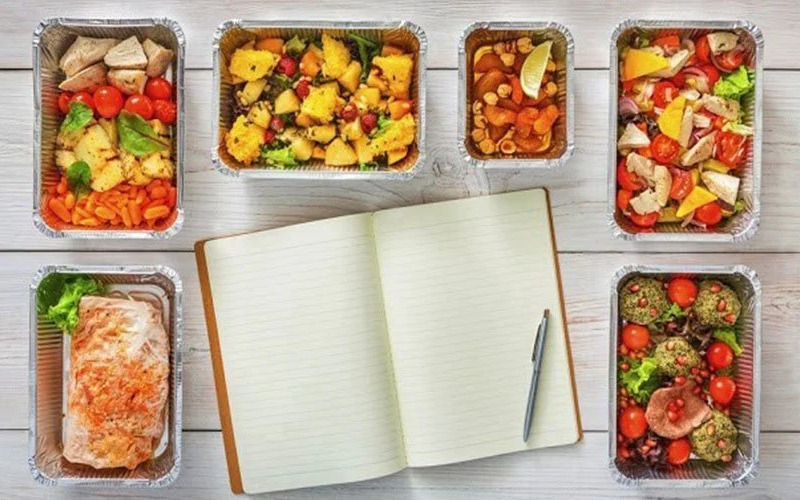 Chia nhỏ bữa ăn giúp cơ thể hấp thụ dưỡng chất tốt hơn (Nguồn: Internet)