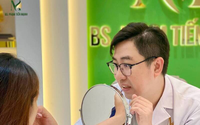 Tư vấn sửa đầu mũi bị lệch sau nâng tại Thẩm mỹ MD Change Life (Nguồn: MD Change Life)