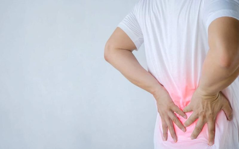 Mông xệ gây đau lưng (Nguồn: Internet)