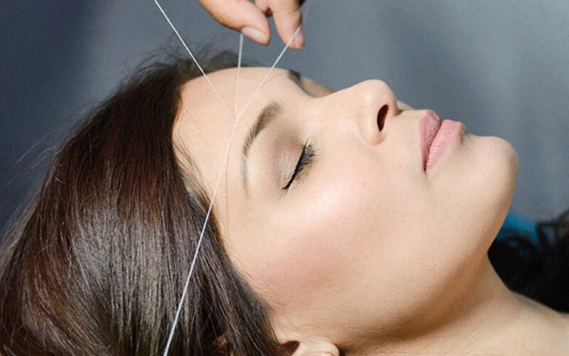 Treo cung chân mày bằng chỉ là phương pháp ít xâm lấn, không cần phẫu thuật và có thời gian hồi phục nhanh chóng (Nguồn: Internet)