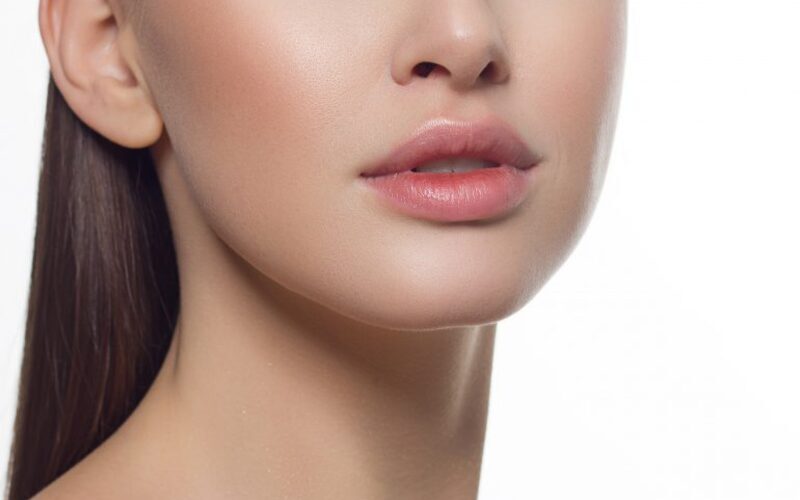 Tạo hình môi trái tim (Nguồn: Internet)