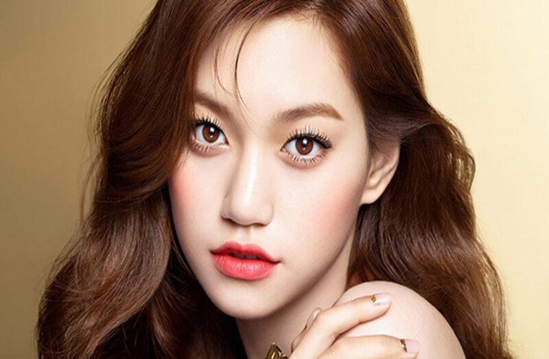 Bên cạnh đó, tạo khoé miệng cười giúp thay đổi khuôn mặt của mình (Nguồn: Internet)