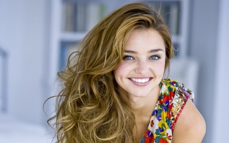 Tạo má lúm đồng tiền (Nguồn: Internet)