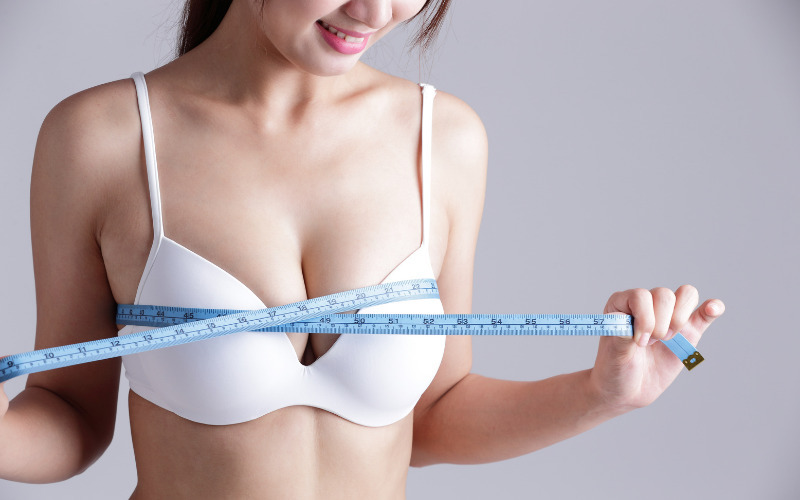 Vòng một đẹp tự nhiên sau nâng ngực (Nguồn: Internet)